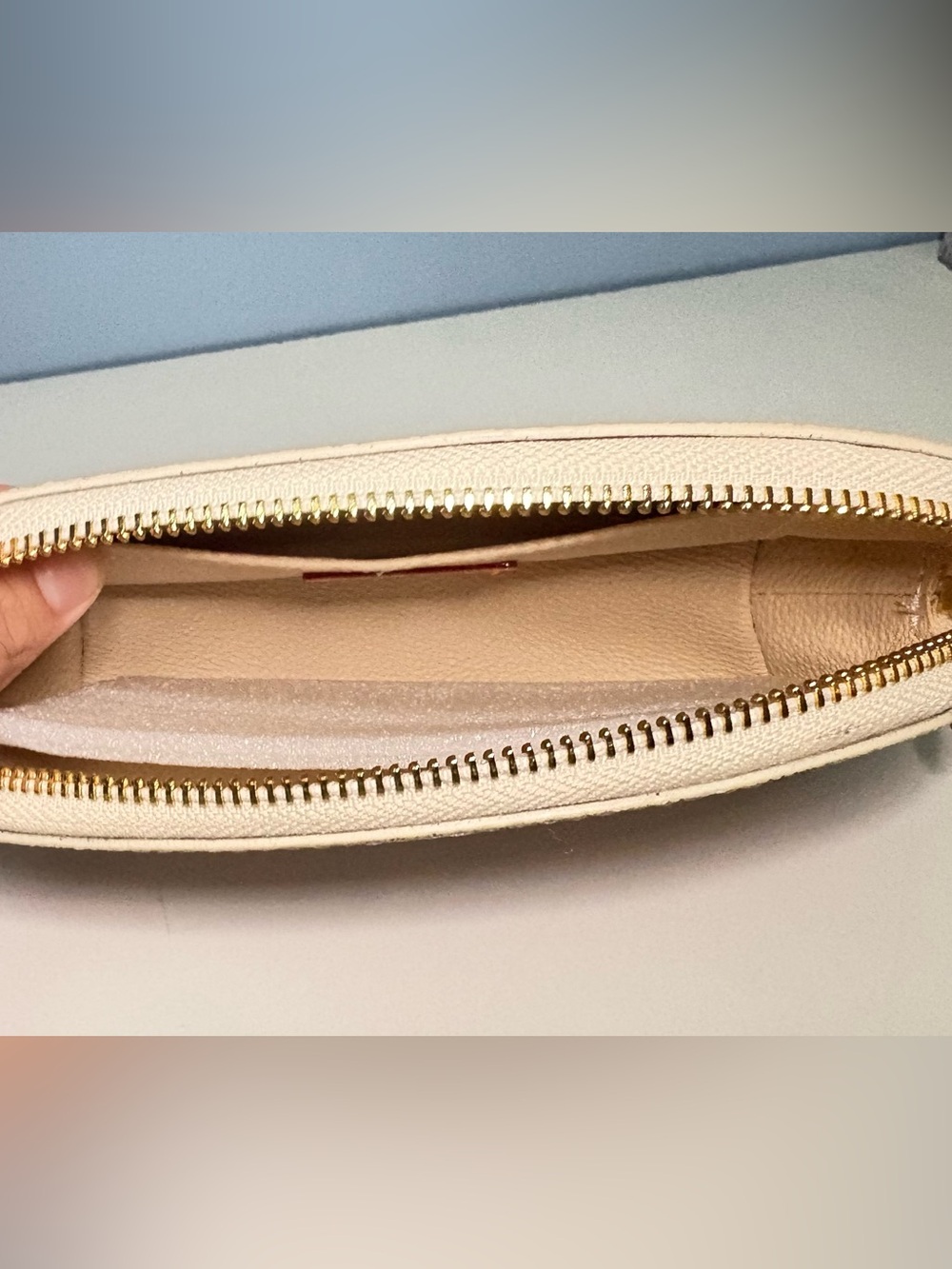 Louis Vuitton Pouch GM White Canvas/Leather - Picture 10 of 11